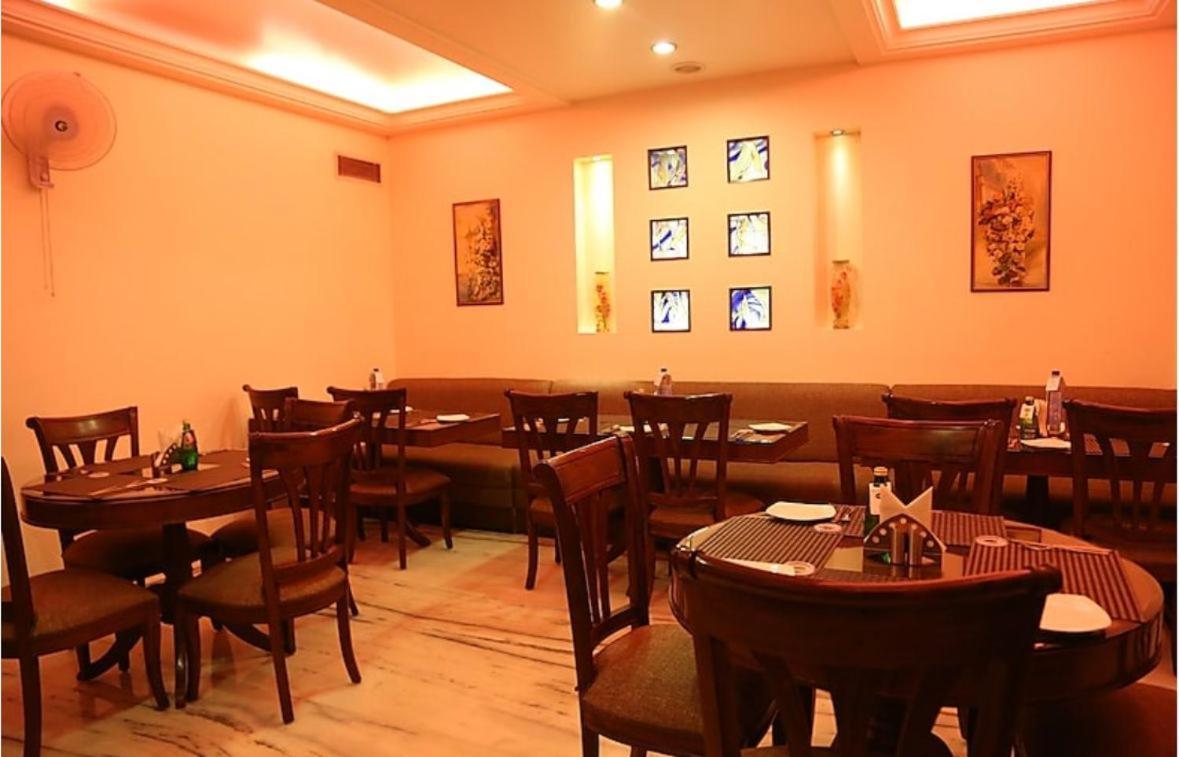 Hotel Florence Inn, Karol Bagh, New Delhi, 2 Min From Metro Exterior photo
