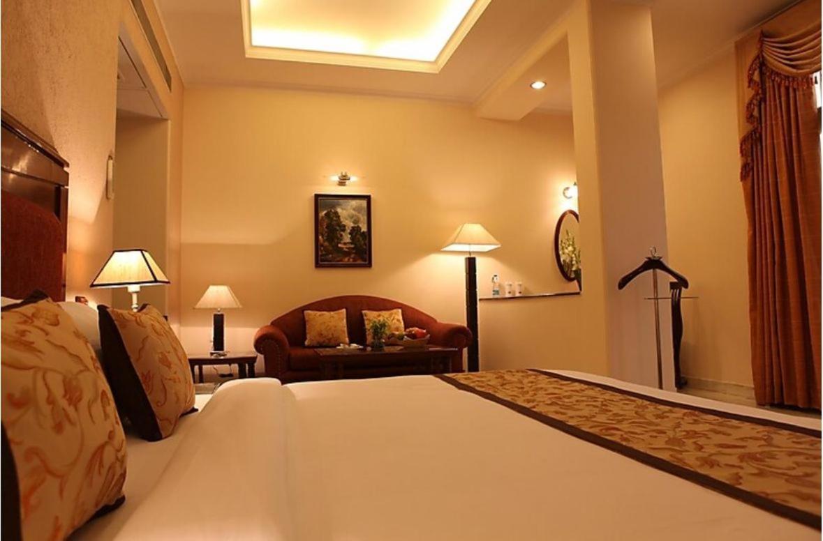 Hotel Florence Inn, Karol Bagh, New Delhi, 2 Min From Metro Exterior photo